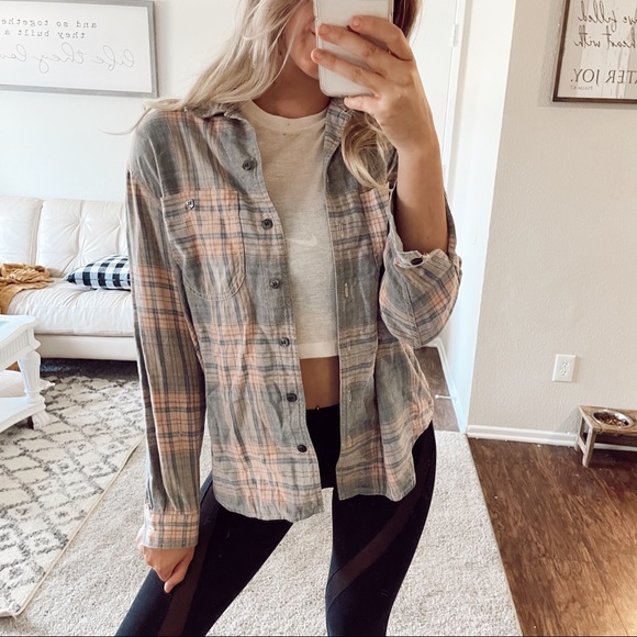 Vintage Sweaters - Vintage Liz Wear Pink Flannel Sz Small 100% Cotton